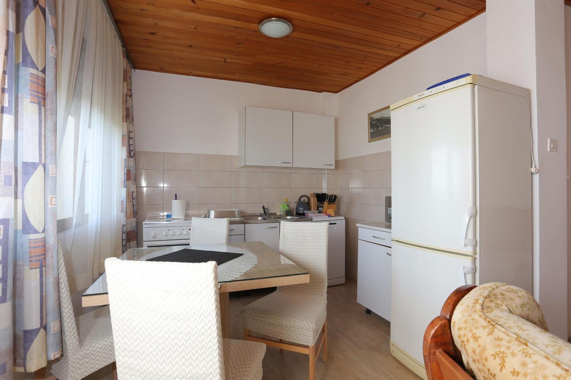 Apartments&rooms with parking space Tucepi, Makarska - 5263 Zewnętrze zdjęcie