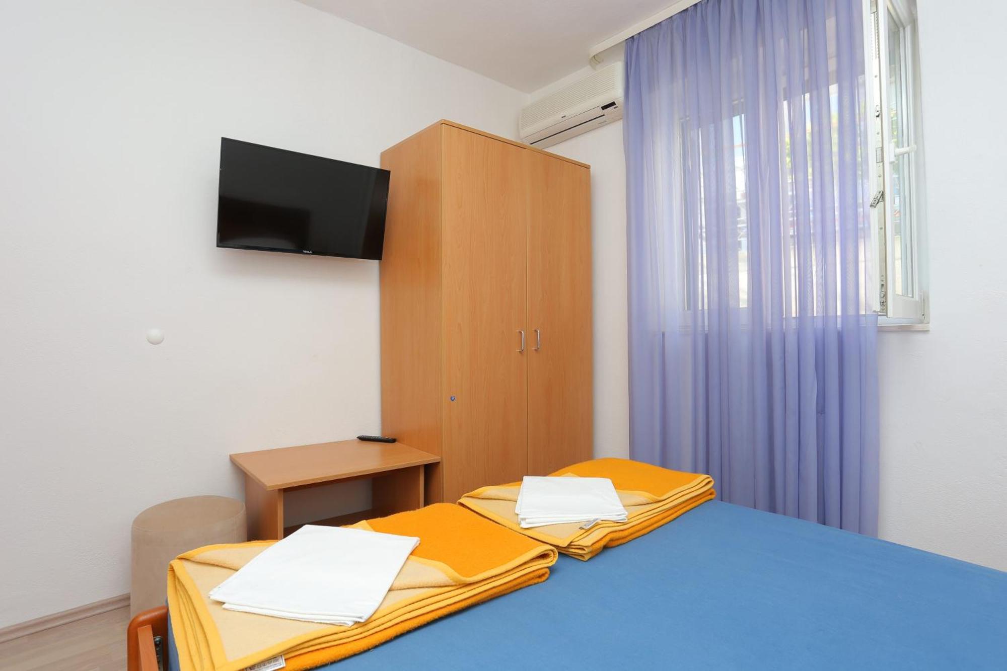 Apartments&rooms with parking space Tucepi, Makarska - 5263 Pokój zdjęcie