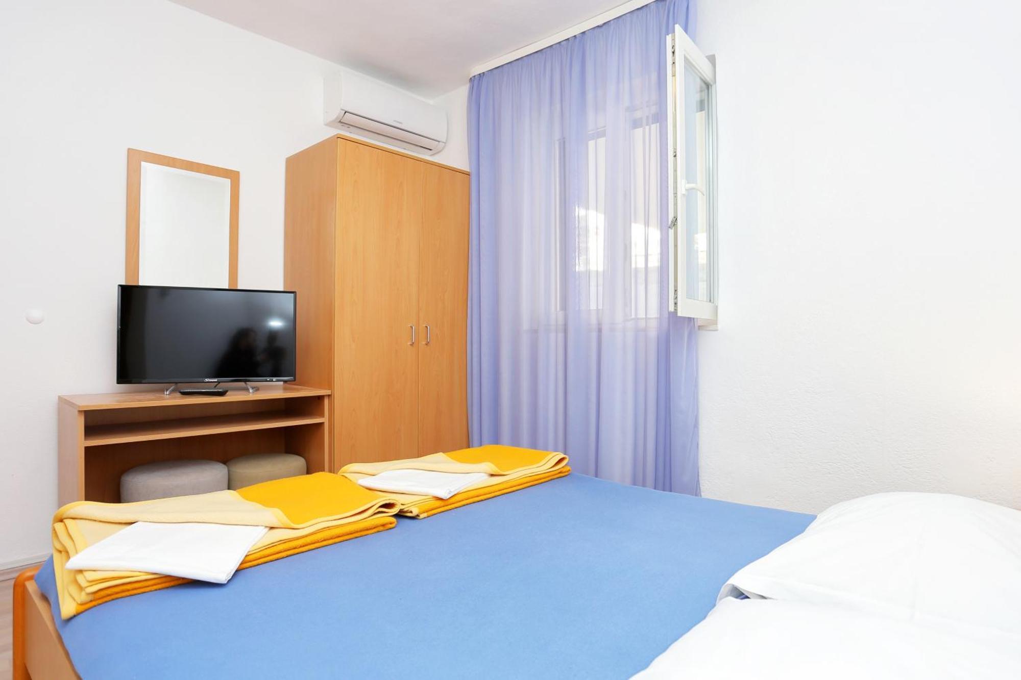 Apartments&rooms with parking space Tucepi, Makarska - 5263 Pokój zdjęcie